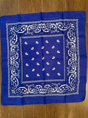 Amscan Classic Blue Paisley Bandana